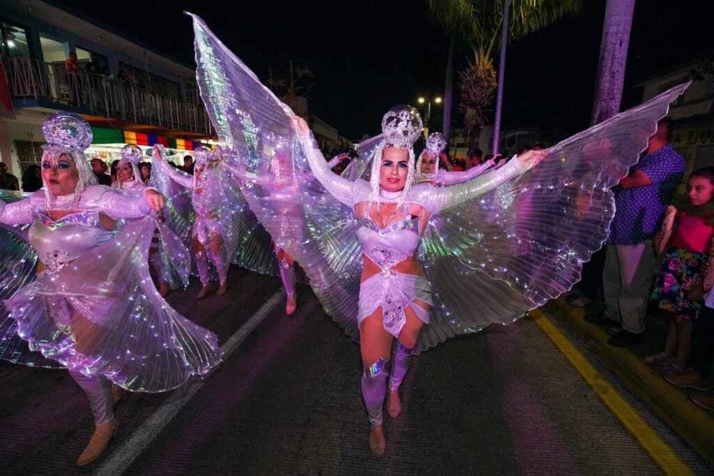 Mara Lezama encabeza el primer desfile del carnaval de Chetumal