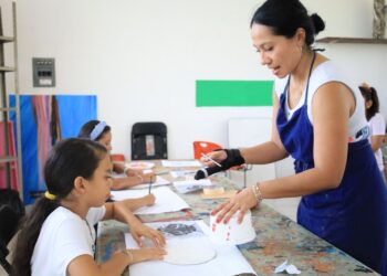 Emite gobierno convocatoria para docentes creativos