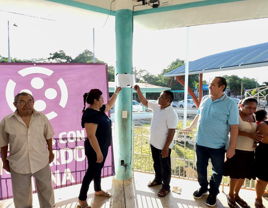 Reciben a Marisol Escalante en comunidades