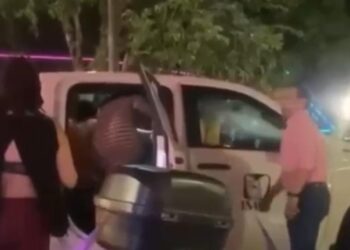 Escándalo en el IMSS por funcionarios utilizando camioneta oficial para fines personales