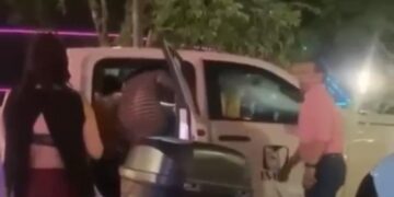 Escándalo en el IMSS por funcionarios utilizando camioneta oficial para fines personales