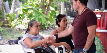 Constata Humberto Aldana Navarro avance de programas sociales en comunidades del sur de Quintana Roo
