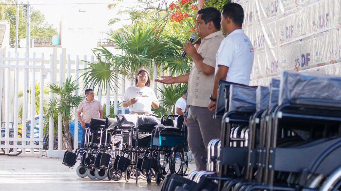 Brinda DIF Solidaridad asistencia social a las personas que más lo necesitan