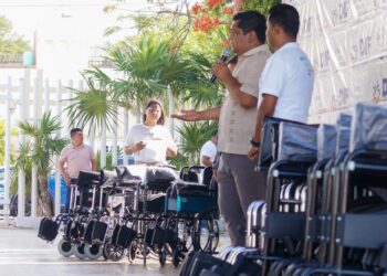 Brinda DIF Solidaridad asistencia social a las personas que más lo necesitan