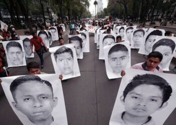 Acusan al gobierno de AMLO de incumplir promesas de justicia en el caso Ayotzinapa