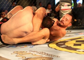 Espectacular función de MMA Mexico en Playa del Carmen
