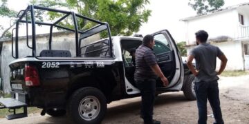 Acusan a alcaldesa de Carrillo Puerto de entregar patrulla a poblado "para la foto" y retirarla