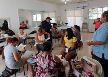Imparten plática sobre la Alerta de Violencia de Género