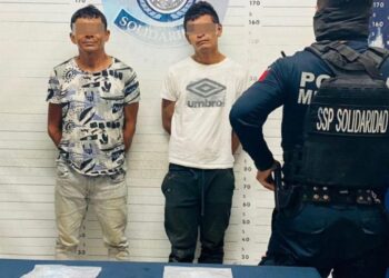 Tres detenidos con droga y una moto robada