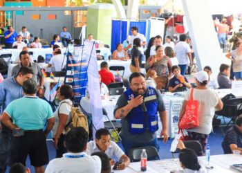 Ayuntamiento atendió con programa a ciudadanos de Villamar II