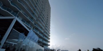 Apagones de la CFE impactan al turismo