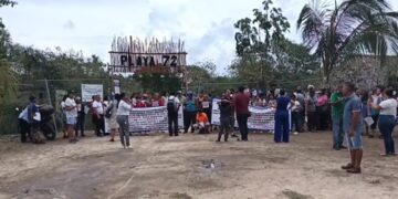 Mesas de trabajo para mejoramiento y reglamentación de la playa