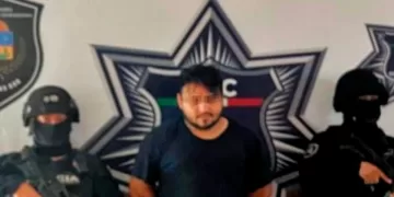 Tras ser detenido por ir a exceso de velocidad le encuentran droga