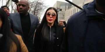 Emma Coronel, esposa de "El Chapo," liberada condicionalmente tras cumplir condena en EE. UU