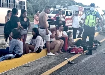 Trágico accidente entre Playa del Carmen y Tulum deja seis personas fallecidas