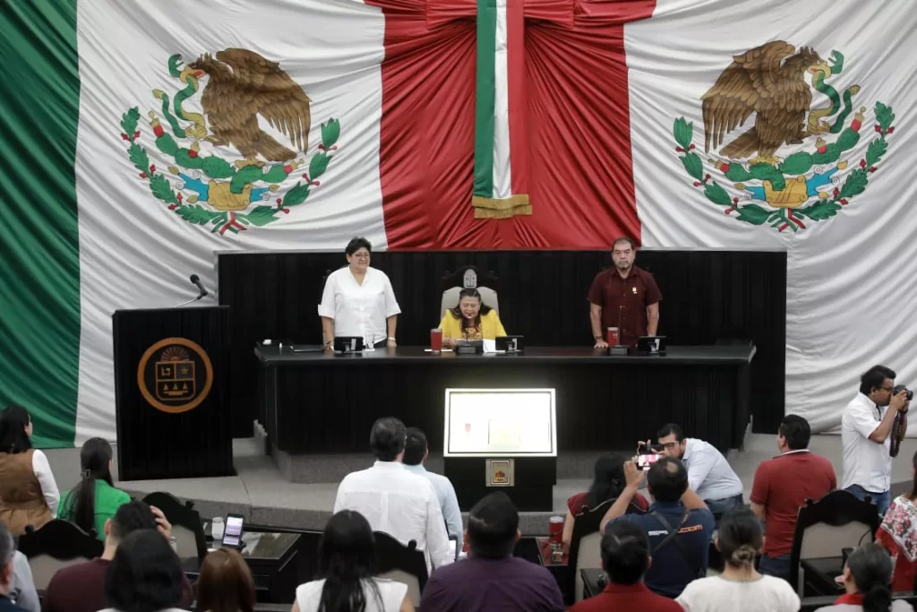 Diputadas del Frente Amplio por México aprueban propuesta morenista para renegociar deuda de Quintana Roo