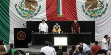 Diputadas del Frente Amplio por México aprueban propuesta morenista para renegociar deuda de Quintana Roo