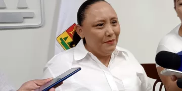 Luis Gamero tiene la decisión de permanecer o no en el cargo; Cristina Torres