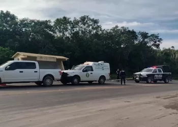 Asesinan a una persona y tiran su cuerpo en un paradero del municipio de Felipe Carrillo Puerto