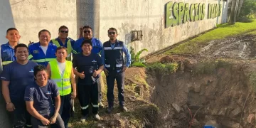 Rápida atención de Aguakan a una fuga en la carretera Cancún-Valladolid