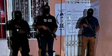 Catean 5 casas en Cancún, detienen a cuatro personas y decomisan drogas y vehículos