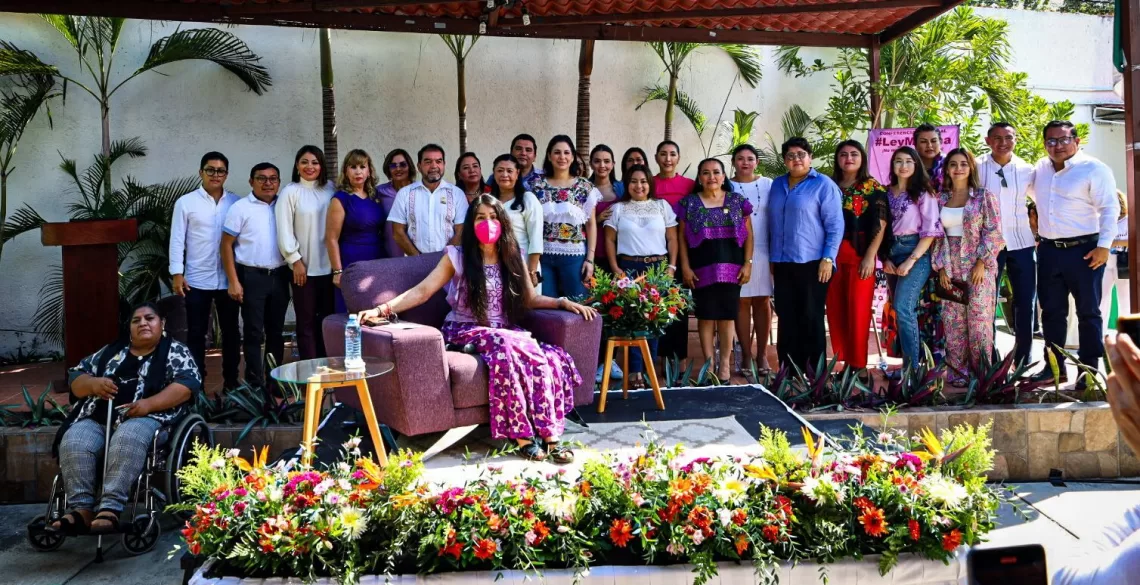 Por las mujeres de Quintana Roo, diputados de la XVII legislatura, abrazan la "Ley Malena"