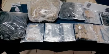 Par de narcomenudistas capturados en Playa del Carmen