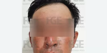 Atrapados en Cancún par de extorsionadores que intimidaban con armas de fuego