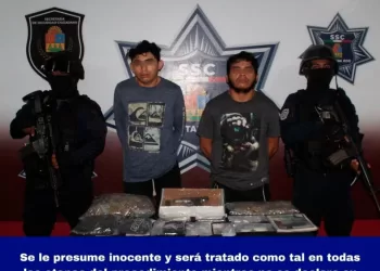 Capturan a par de narcomenudistas armados