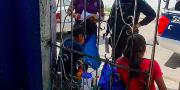 Rescatan a menores maltratados por su madrastra