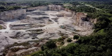 Sancionan a dos bancos de material pétreo en Quintana Roo por no tener permisos