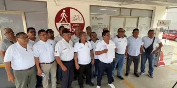 Amenazan con bloqueos los transportistas por negativa de aumentar tarifas en Quintana Roo
