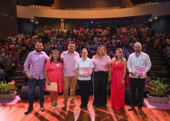 Realizan simposio “Tu lucha es mi lucha contra el cáncer de mama”