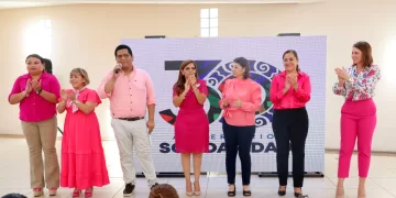 Se unen mujeres al Desayuno Rosa en beneficio de familias solidarenses