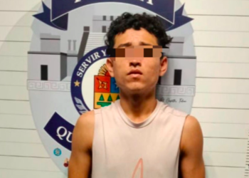 Reta a policías con un cuchillo y al ser detenido alega que era “broma”