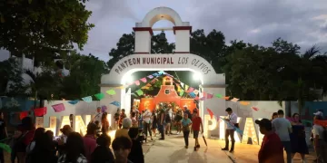 En tres días más de 20,000 personas ya visitaron los panteones municipales de Cancún