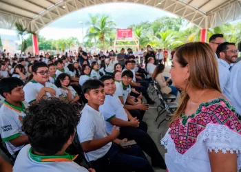 Entregan nuevas aulas en el Cecyte de Tulum