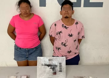 Con armas y drogas detienen en Playa del Carmen a dos personas, integrantes de banda delictiva