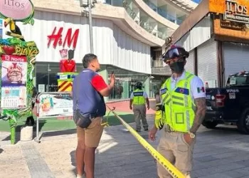 Incendio en Playa del Carmen: Evacuación en Hotel Thompson y Restaurante Harry's