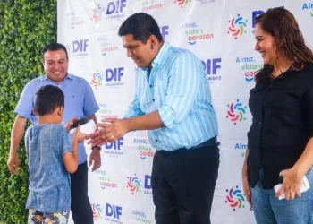Gobierno de Solidaridad mejora calidad de vida de personas con pérdida auditiva