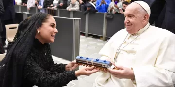 Confirma El Vaticano que el Papa ha firmado su carta de renuncia