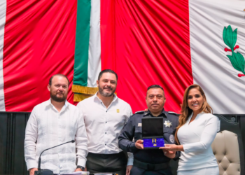 Entrega Mara Lezama la Medalla al Mérito Policial Quintana Roo 2023 por su desempeño y labor al servicio de la ciudadanía