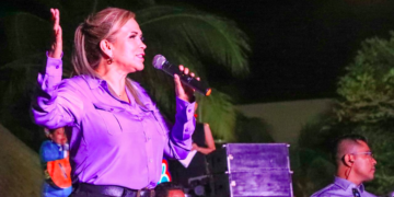 Lili Campos invita a recibir el 2024 en el Portal Maya