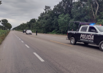 Hallan cuerpo embolsado y con amenazas en la carretera Felipe Carrillo Puerto-Tulum