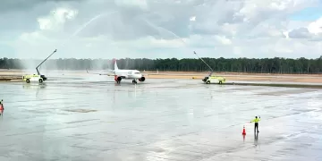 Viva Aerobus inaugura aeropuerto de Tulum con rutas a Monterrey la Ciudad de México