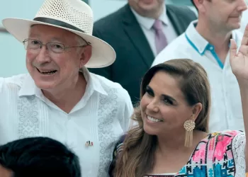 Embajador Ken Salazar destaca los vínculos de Estados Unidos y México en materia turística