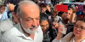Carlos Slim invitado especial del presidente AMLO a inauguración de aeropuerto de Tulum