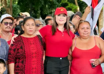 “Puerto Morelos se pintará de rojo”, afirma Fernanda Alvear, la carta del PT a la presidencia municipal