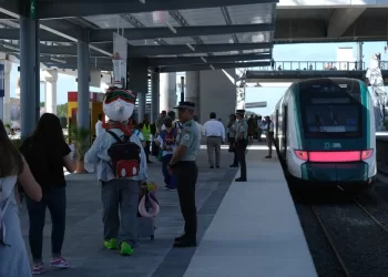Ofrecen traslado gratuito de la estación del Tren Maya al aeropuerto de Cancún