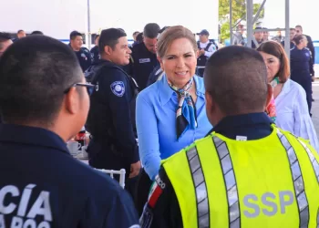 Lili Campos Miranda anticipa que no se separará del cargo durante su campaña por la reelección